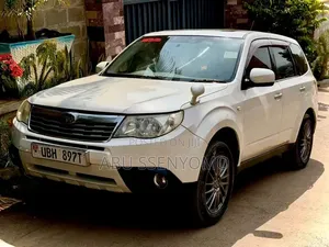 Subaru Forester 2009 White