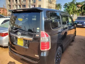 Toyota Noah 2010 Black