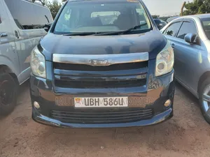 Toyota Noah 2010 Black
