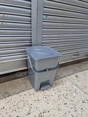 Patio 20litres Plastic Dust Bins Plastic Dust Bins