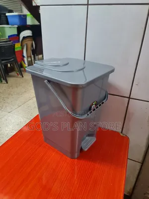 Patio 20litres Plastic Dust Bins Plastic Dust Bins