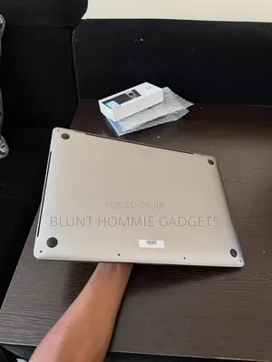 Laptop Apple MacBook Pro 2019 8GB Intel Core i5 SSD 256GB