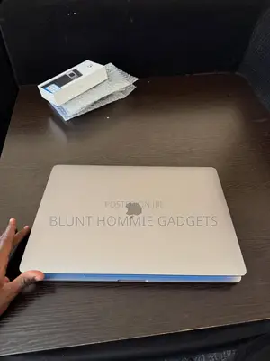 Laptop Apple MacBook Pro 2019 8GB Intel Core i5 SSD 256GB