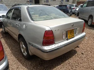 Toyota Progress 2004 Silver