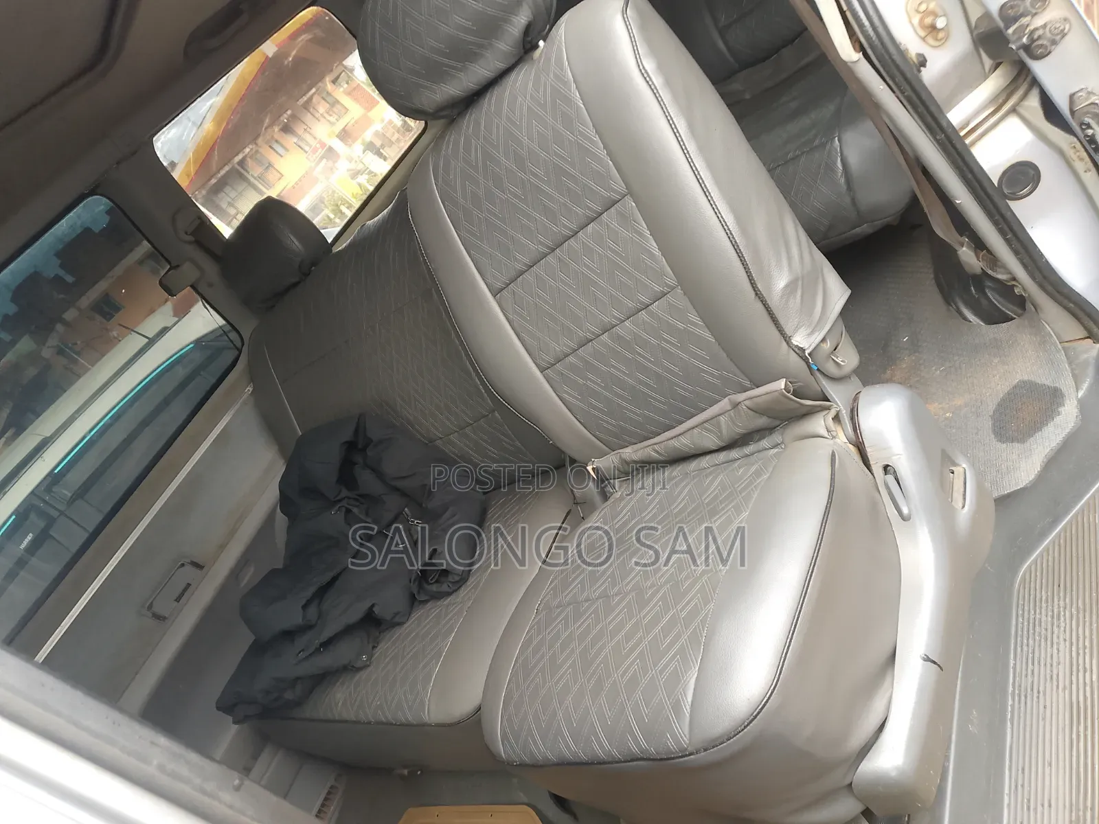 Toyota Regius 1999 Silver