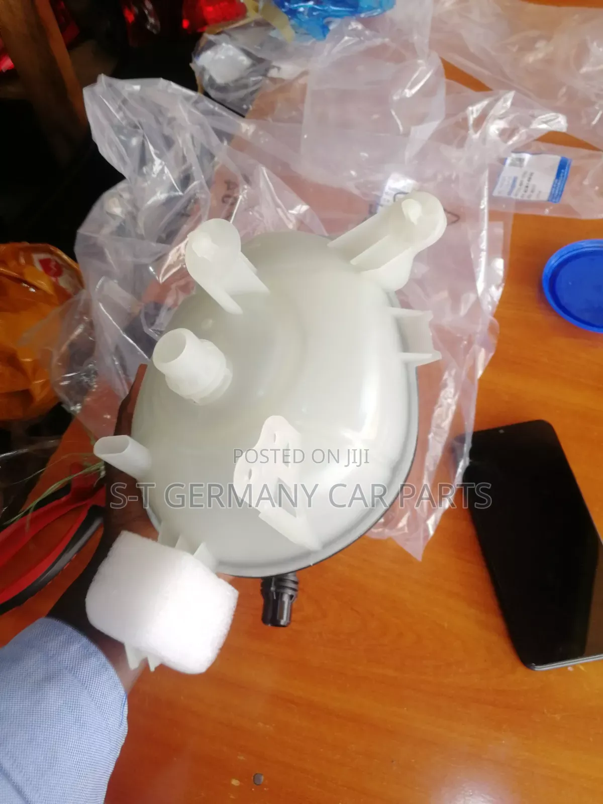 Coolant Can /Radiator Water Can for Mercedes Benz Ml W166