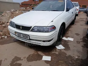 Toyota Mark II 2000 White