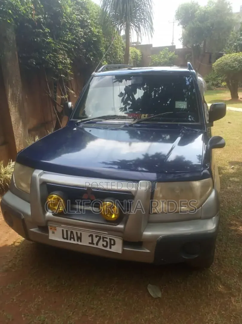 Mitsubishi Pajero IO 1999 Blue