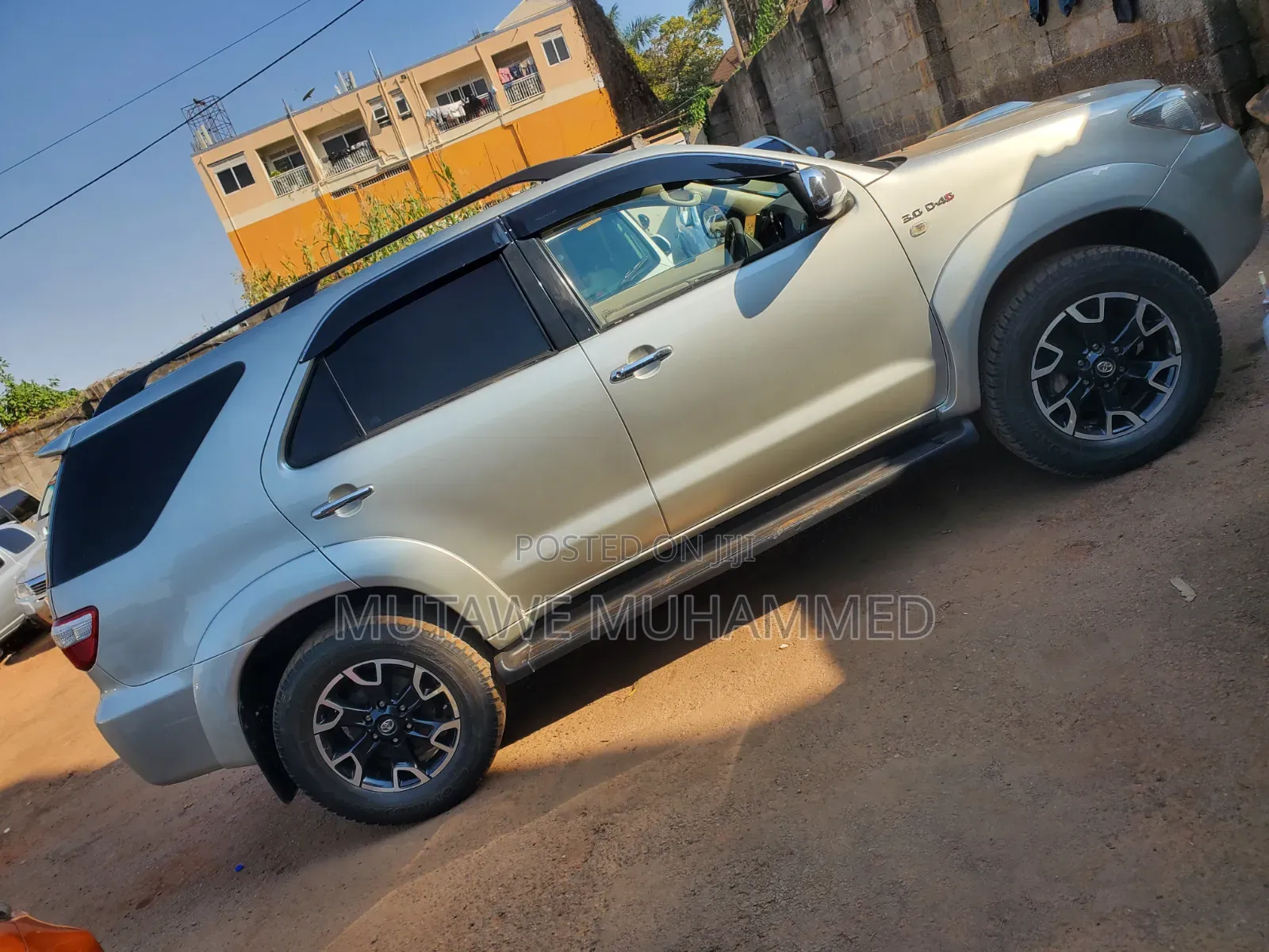 Toyota Fortuner 2012 Silver