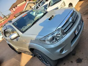 Toyota Fortuner 2012 Silver