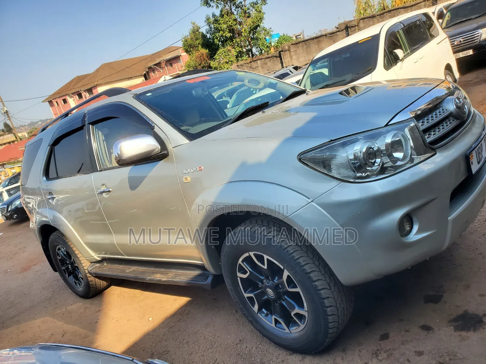 Toyota Fortuner 2012 Silver