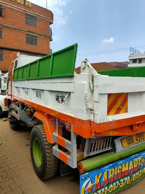 Isuzu Elf Truck 1994 White