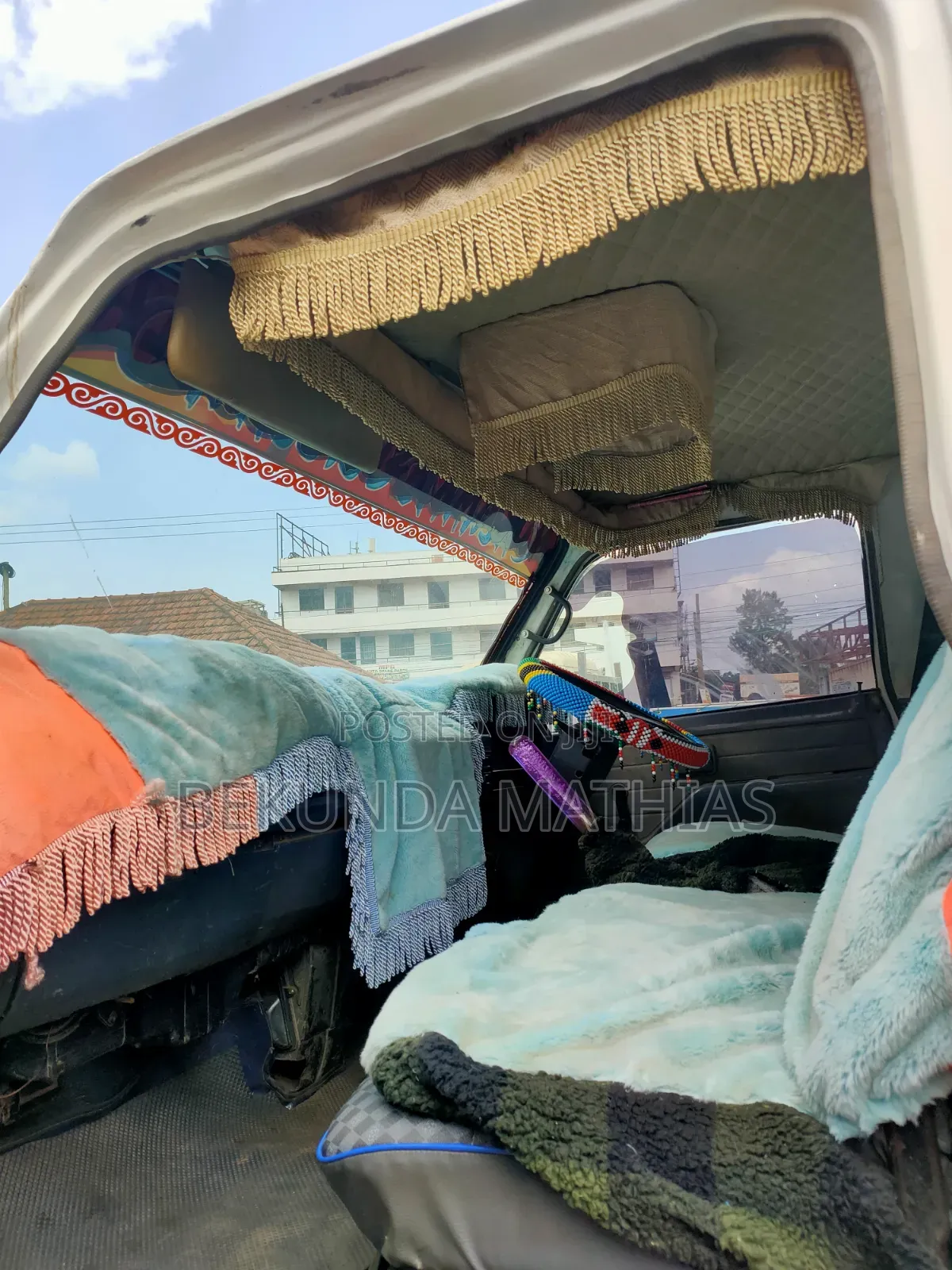 Isuzu Elf Truck 1994 White