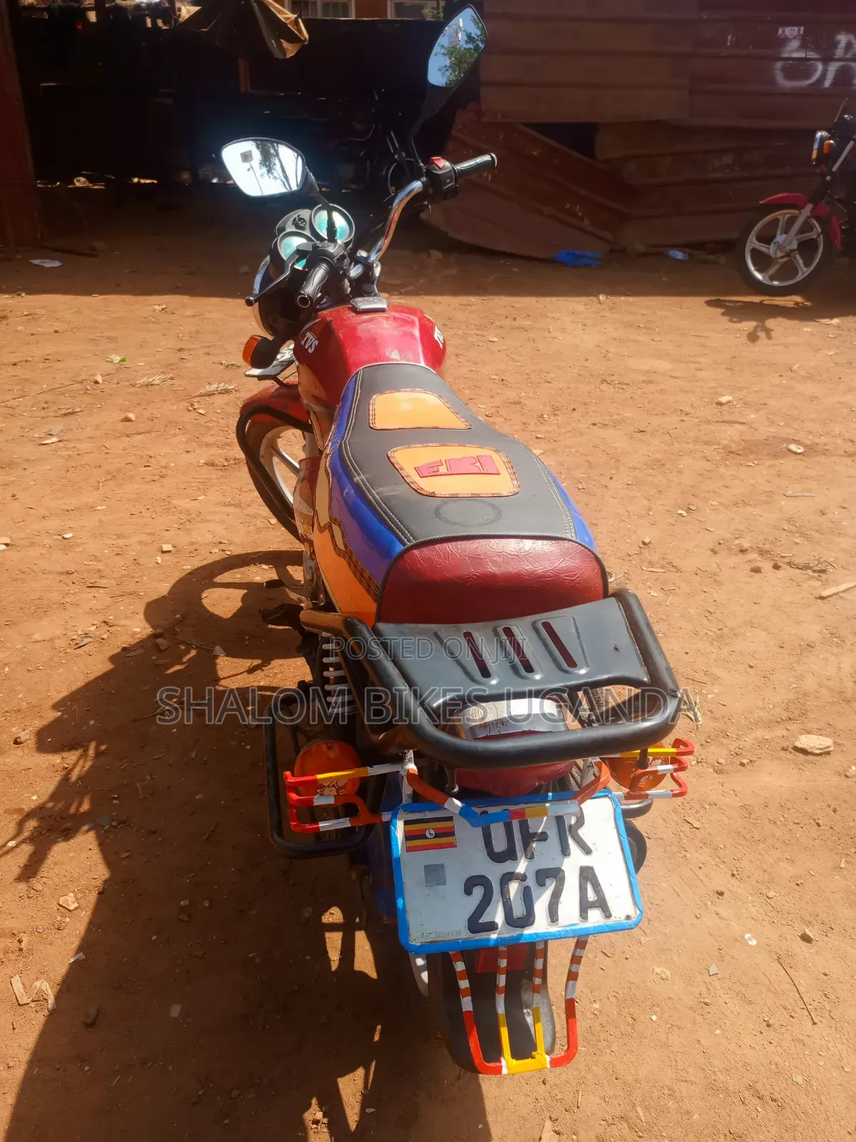 TVS HLX 125 2023 Red