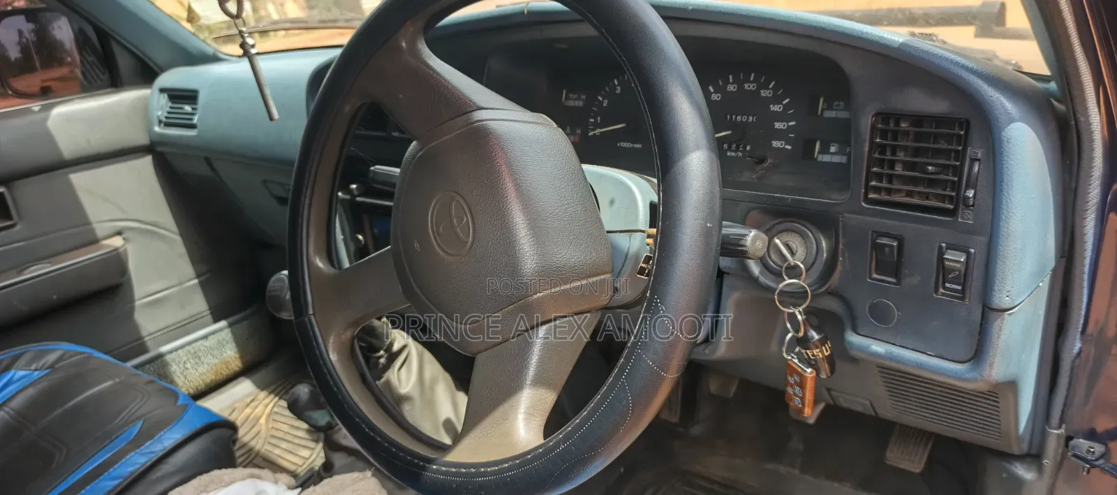 Toyota Hilux 1998 Blue