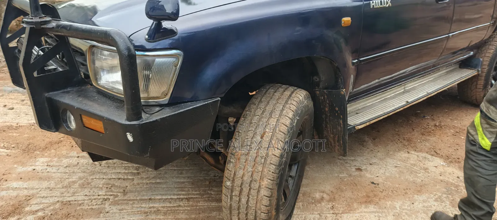 Toyota Hilux 1998 Blue