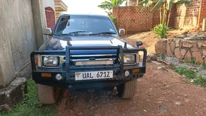 Toyota Hilux 1998 Blue