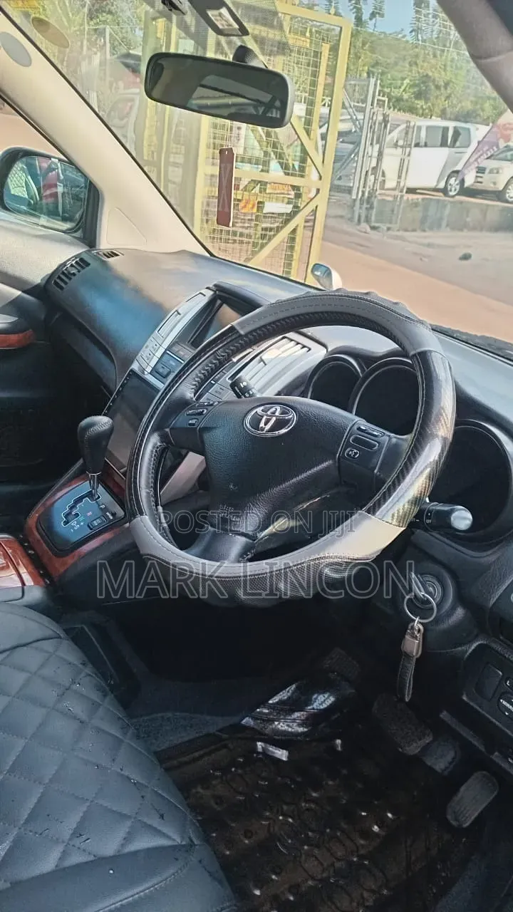 Toyota Harrier 2013 Silver