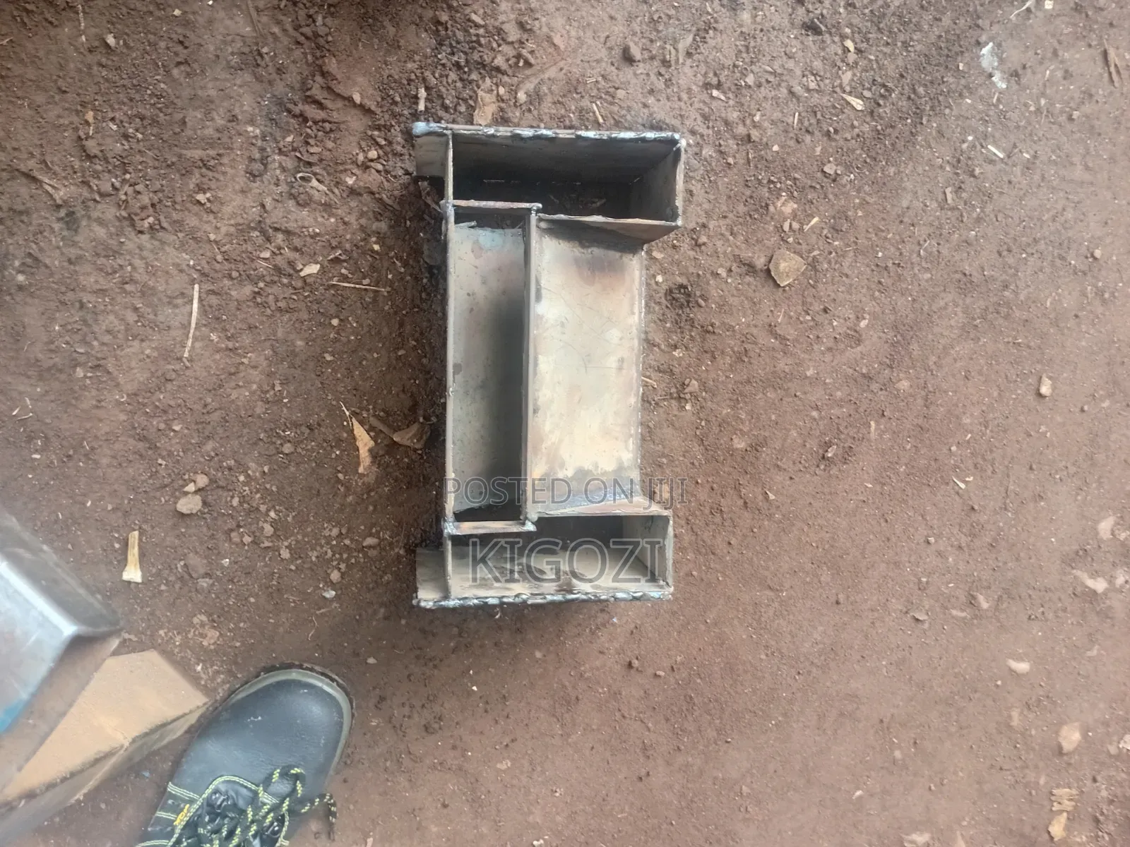 Mpompe Molds