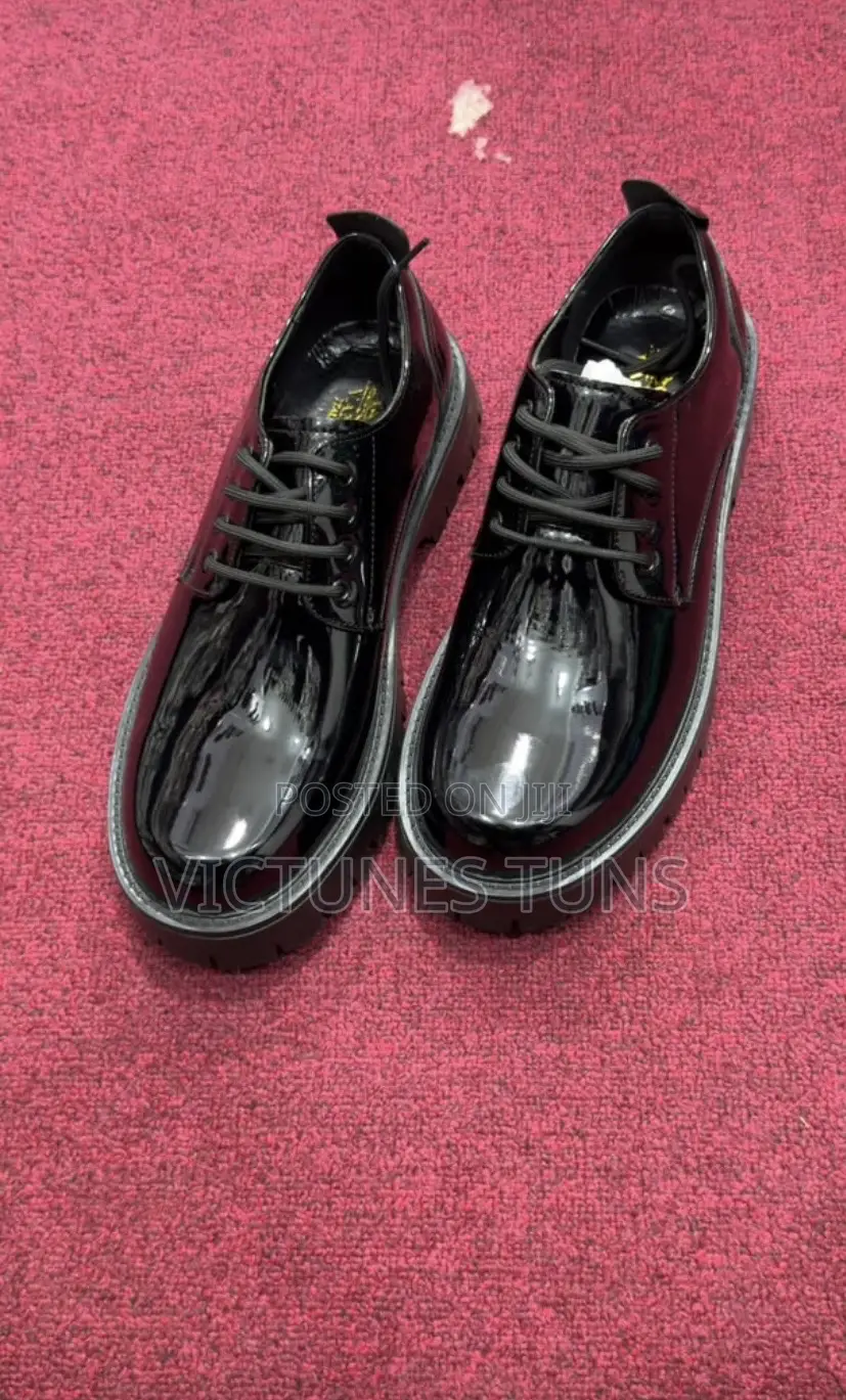 Shinny Shoes