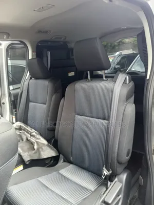 Toyota Noah 2013 Silver