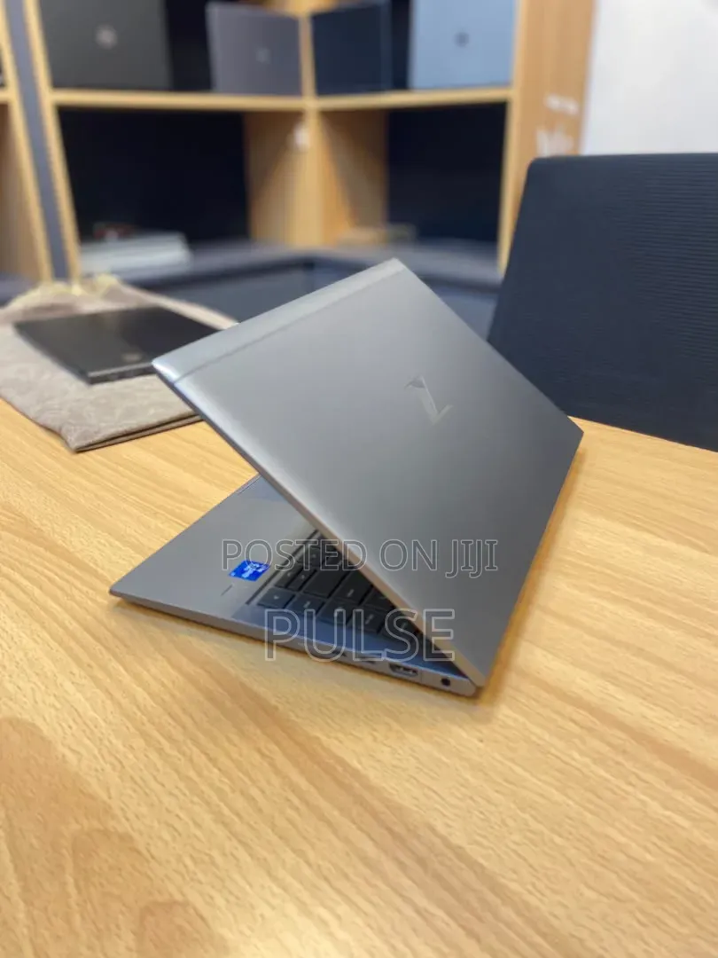 Laptop HP ZBook Firefly G8 16GB Intel Core i7 SSD 512GB