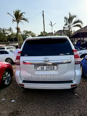 Toyota Land Cruiser Prado 2017 White