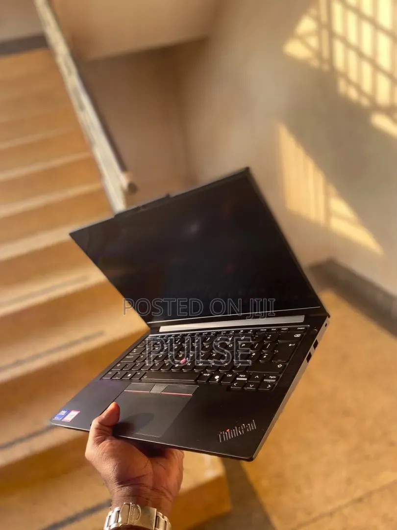 Laptop Lenovo ThinkPad E14 Gen 6 8GB Intel Core Ultra 5 SSD 512GB