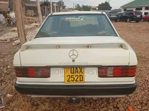 Mercedes-Benz 190E 1995 White