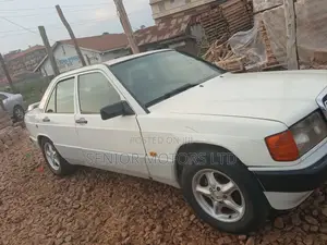 Mercedes-Benz 190E 1995 White