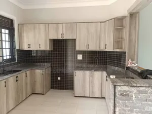 3bdrm Apartment in Kabalagala Estate, Central Division for rent