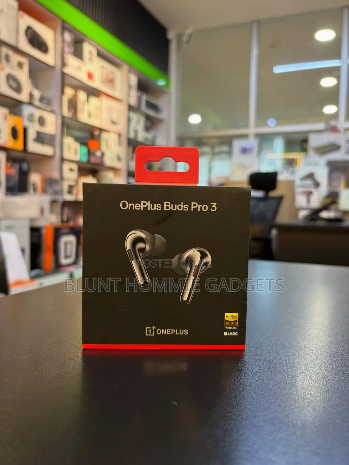 One Plus Buds Pro 3