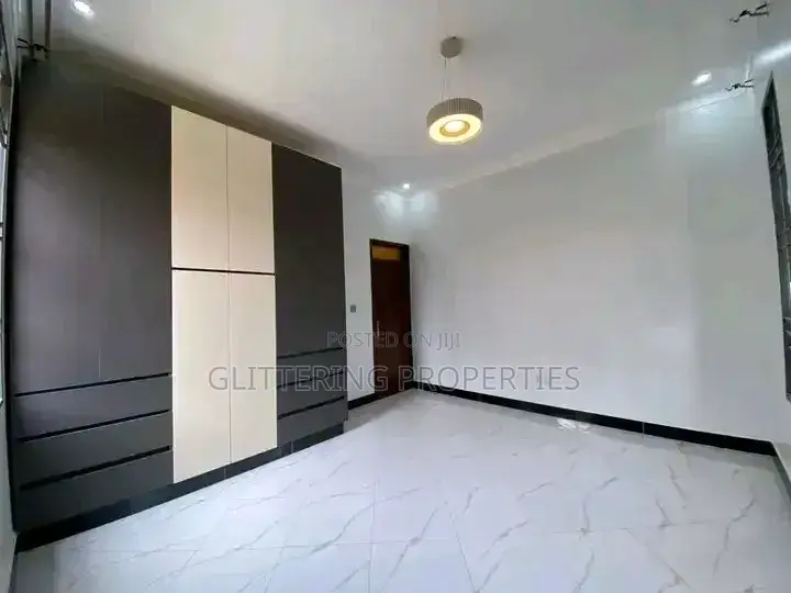 4bdrm Duplex in Makindye, Central Division for rent