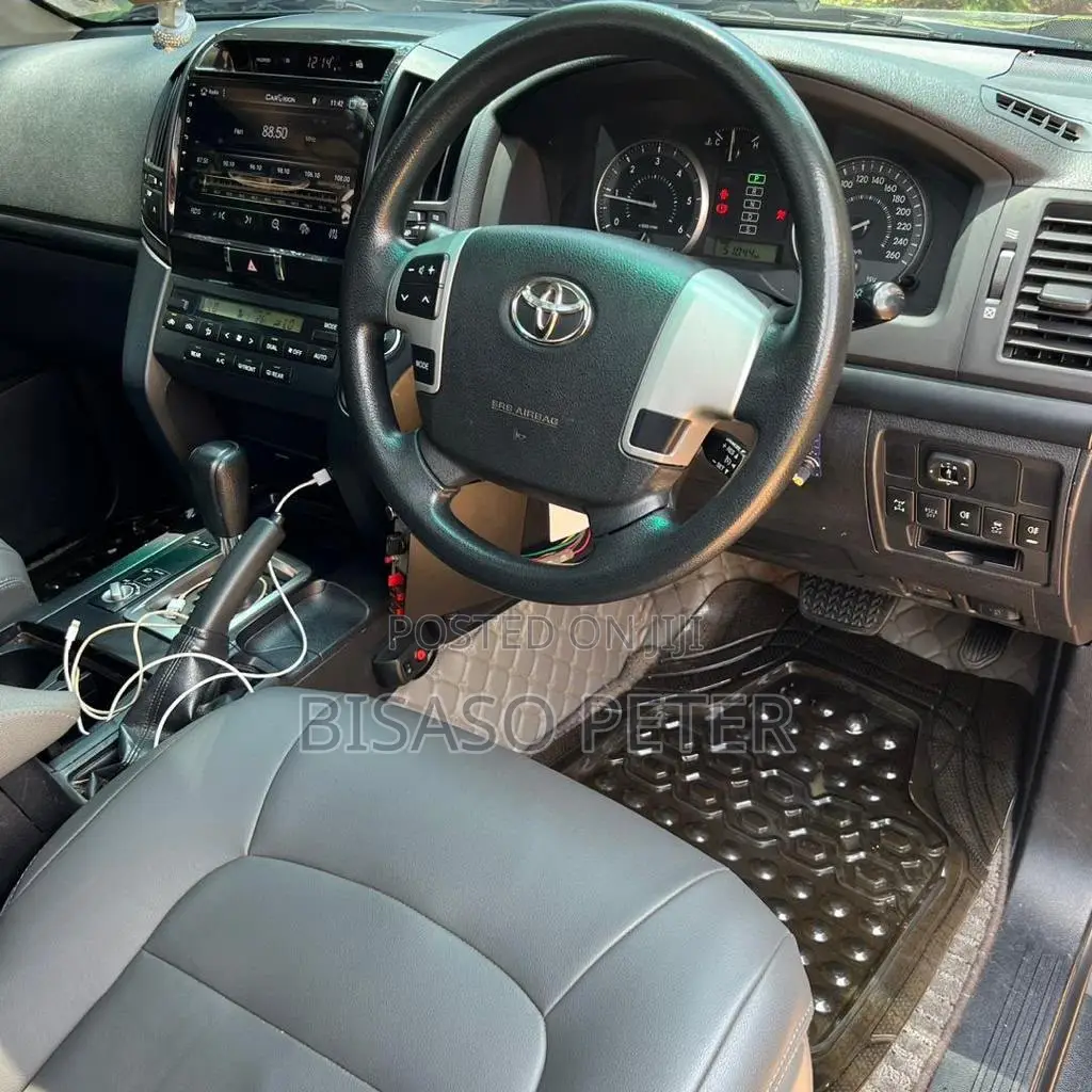 Toyota Land Cruiser 4.5 V8 GX-R 2014 Gray