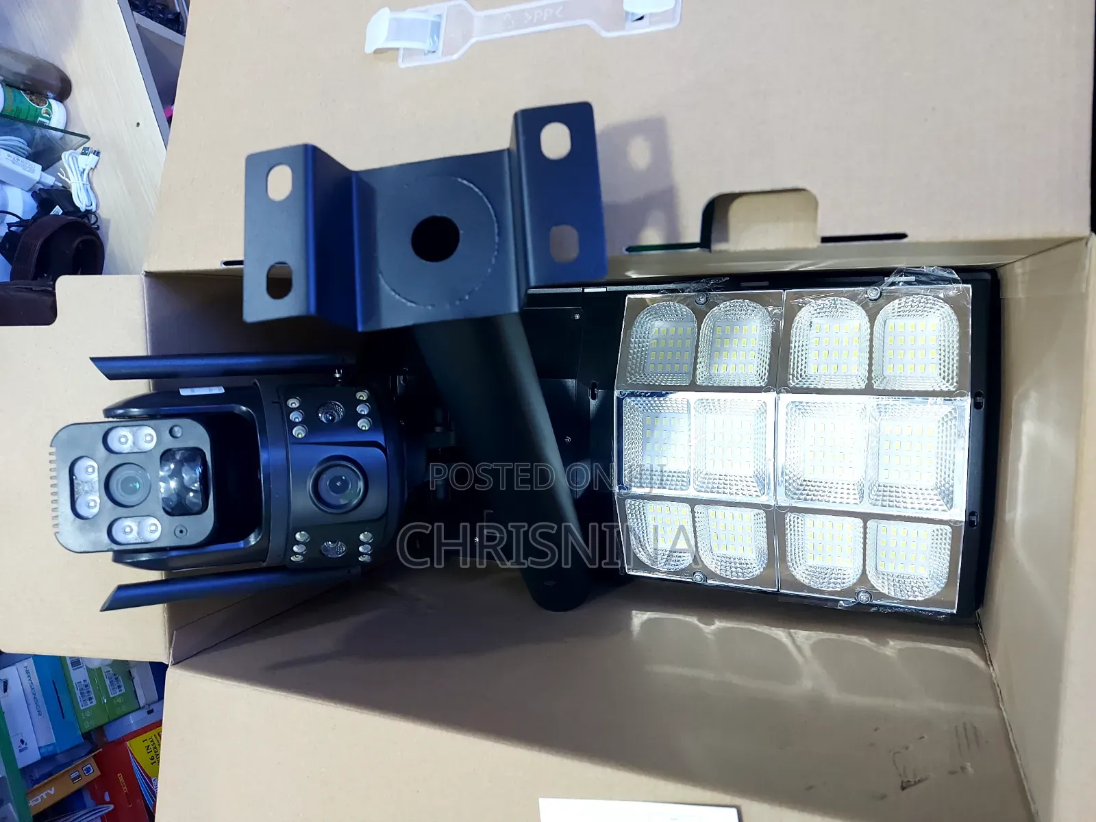 2-in-1 Ai Solar Security Camera + 450w High-Power Led Street Light