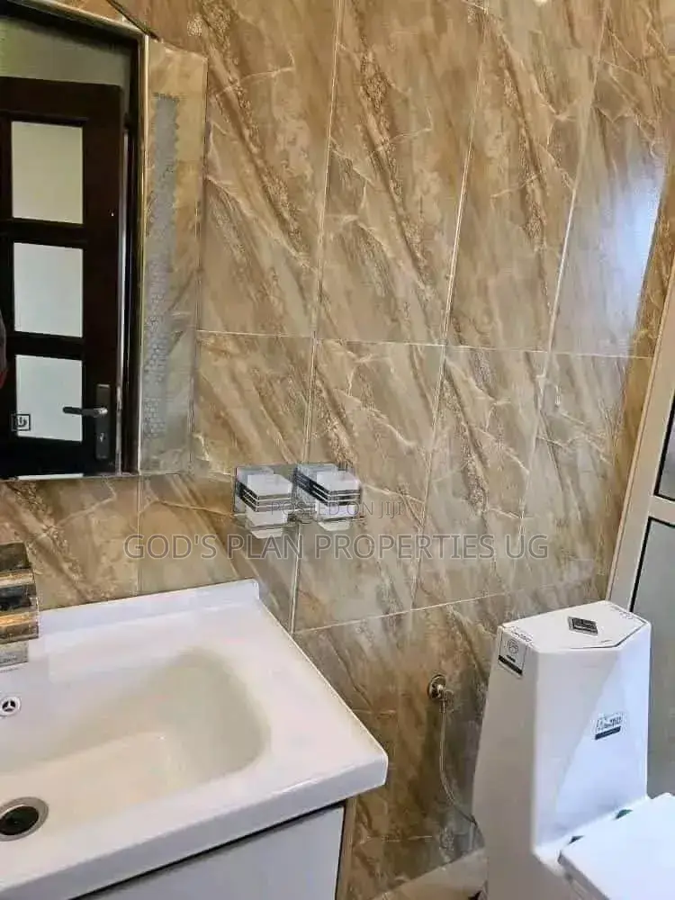 3bdrm Block of Flats in Kansanga Estate, Central Division for rent