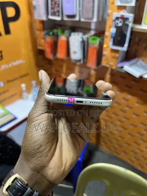 Apple iPhone 11 64 GB White