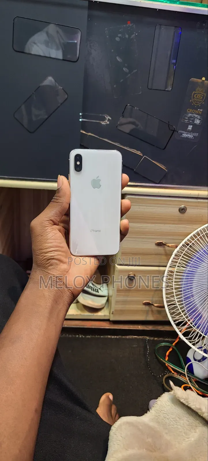 Apple iPhone XS 64 GB Silver