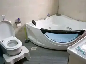 4bdrm Duplex in Bugoloobi, Central Division for rent