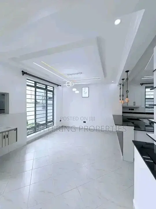 4bdrm Duplex in Bugoloobi, Central Division for rent