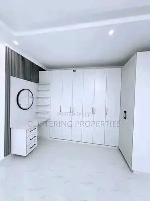 4bdrm Duplex in Bugoloobi, Central Division for rent