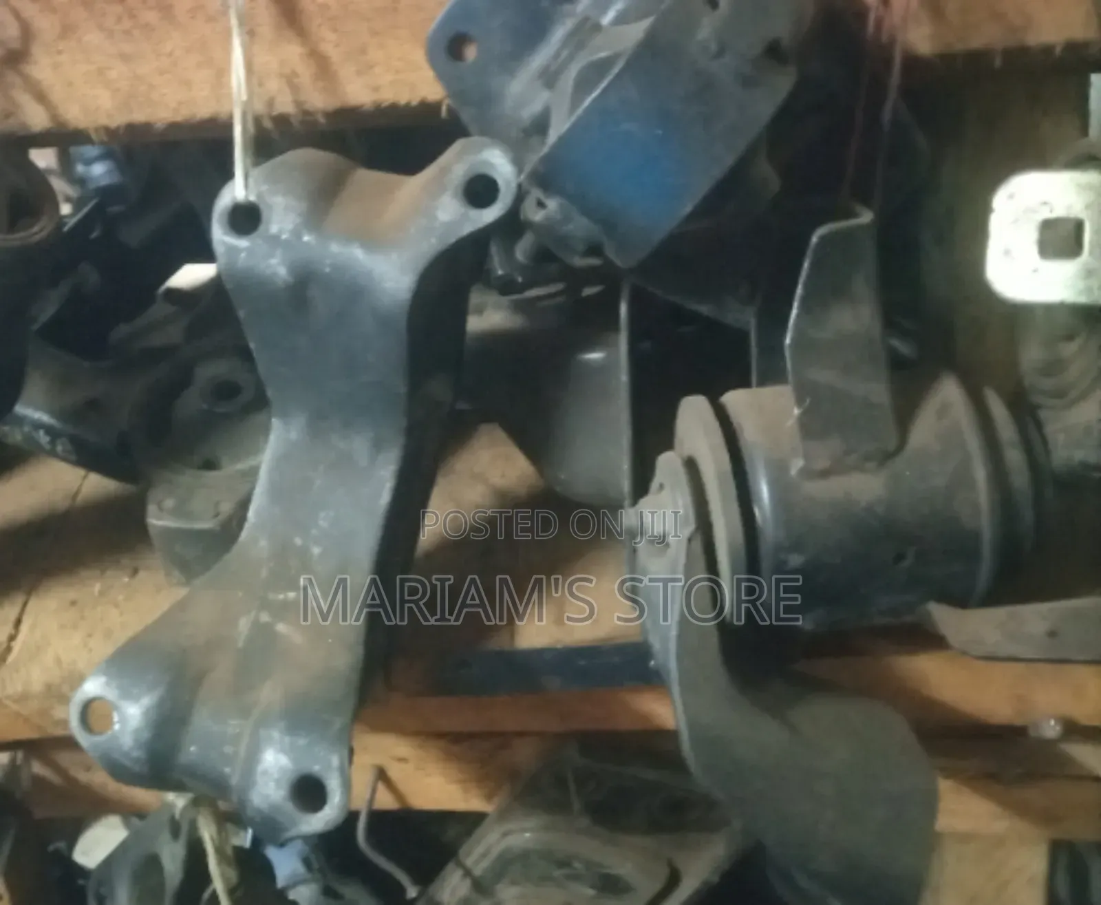 Used Engine and Transmission Mountings for Various Vehicles,