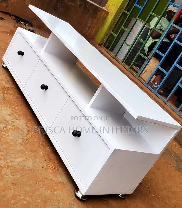 Tv Stand and Mounts