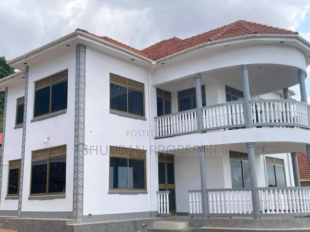 5bdrm House in Katale, Central Division for sale