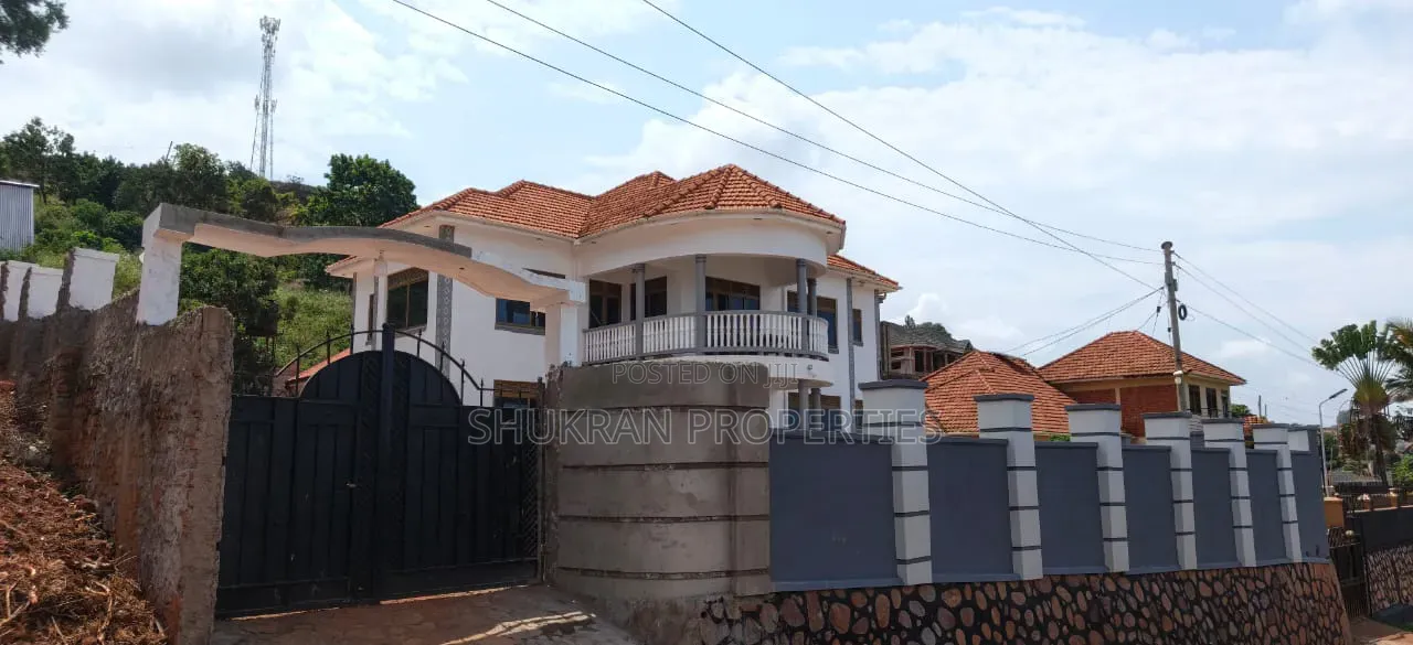 5bdrm House in Katale, Central Division for sale