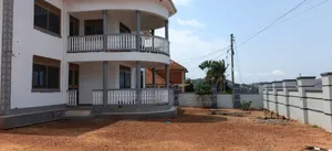 5bdrm House in Katale, Central Division for sale