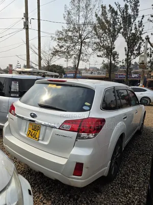 Subaru Outback 2.5i Premium PZEV 2012 White