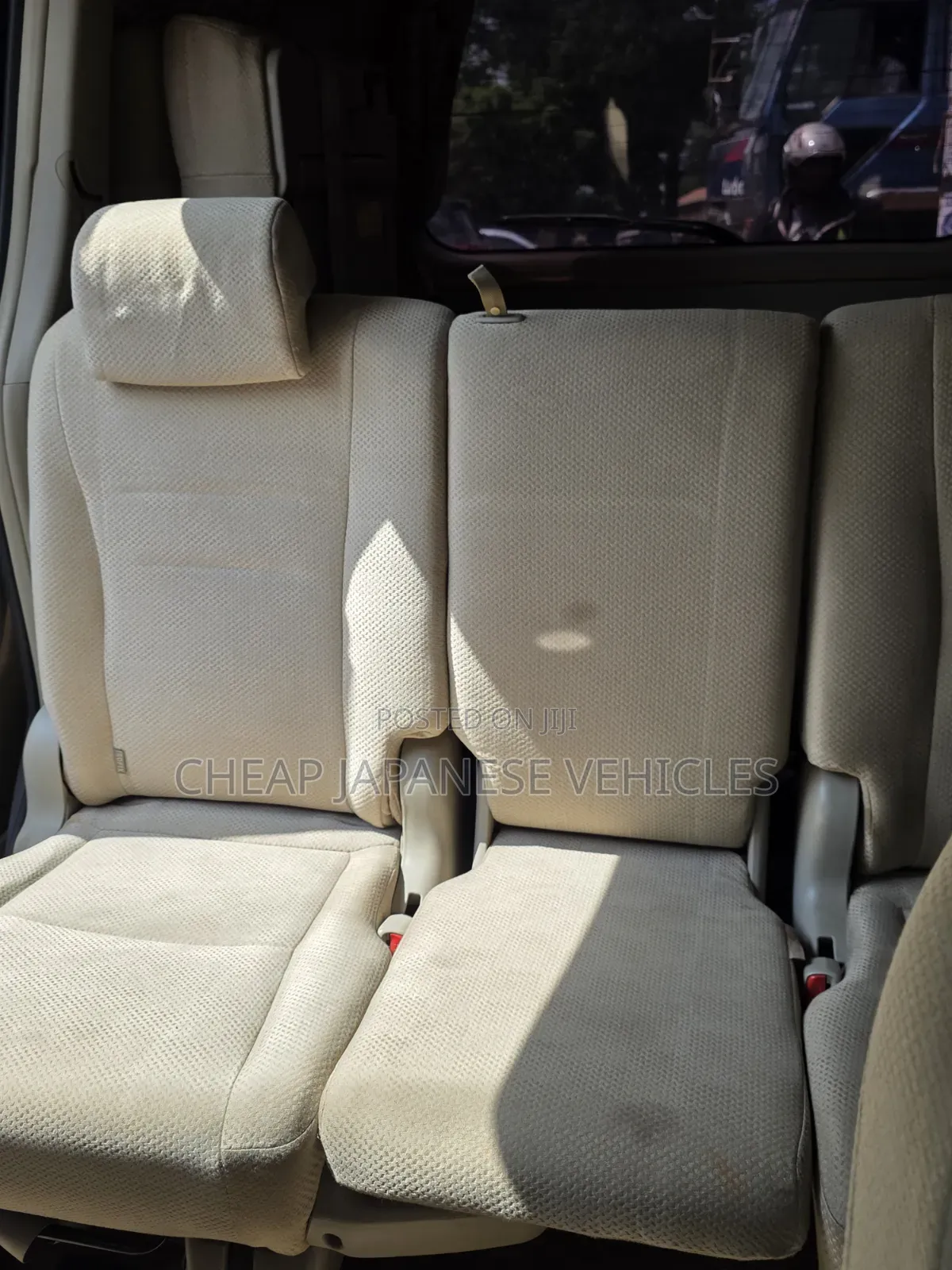 Toyota Noah 2.0 158hp AWD (8 Seater) 2009 Silver