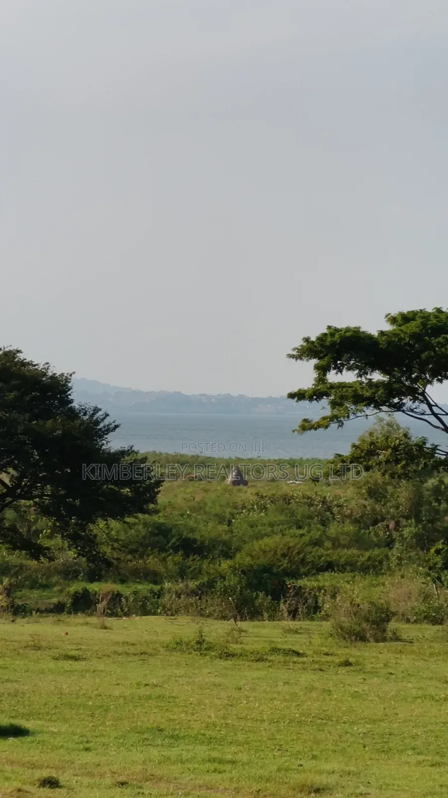Entebbe Road – Bwerenga 1⁄4 Acre (Lake View) for Sale
