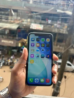 New Apple iPhone 11 64 GB Black